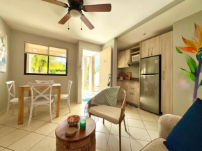 Tropical Nest Ground Unit Condo Across The Beach
